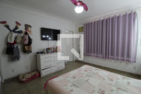 Casa à venda com 350m², 3 quartos e 3 vagasSuíte 2