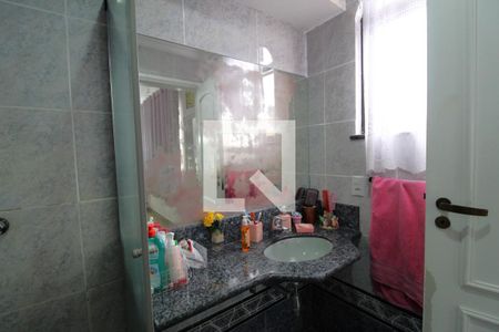 Casa à venda com 350m², 3 quartos e 3 vagasBanheiro da suíte 2