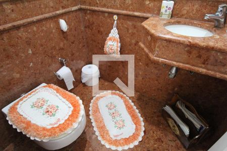 Casa à venda com 350m², 3 quartos e 3 vagasLavabo