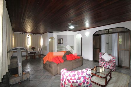 Casa à venda com 350m², 3 quartos e 3 vagasPiso Superior