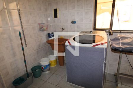 Casa à venda com 350m², 3 quartos e 3 vagasEdícula - Área de serviço