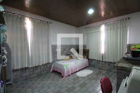 Casa à venda com 350m², 3 quartos e 3 vagasÁrea de serviço - Quarto