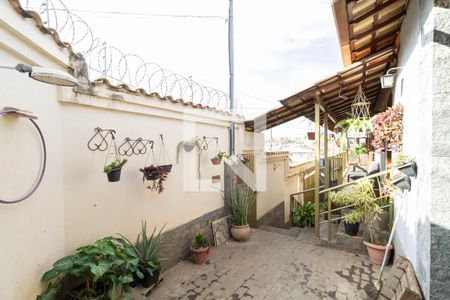 Casa à venda com 98m², 2 quartos e 1 vagaEntrada