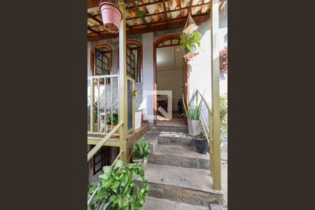 Casa à venda com 98m², 2 quartos e 1 vagaEntrada