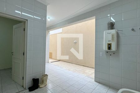 Casa de condomínio à venda com 400m², 4 quartos e 4 vagasÁrea de Serviço