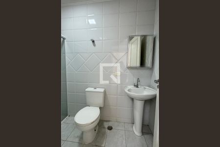 Casa de condomínio à venda com 400m², 4 quartos e 4 vagasBanheiro de serviço