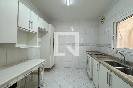 Casa de condomínio à venda com 400m², 4 quartos e 4 vagasCozinha 2