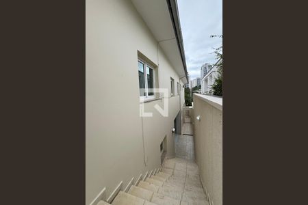 Casa de condomínio à venda com 400m², 4 quartos e 4 vagasCorredor