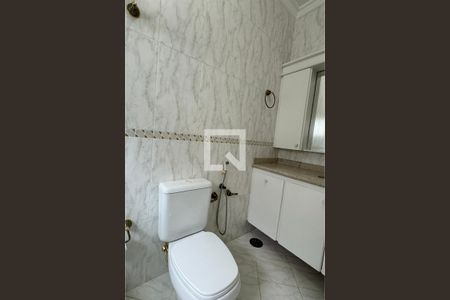 Casa de condomínio à venda com 400m², 4 quartos e 4 vagasBanheiro da Suíte 3