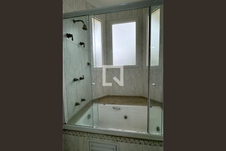 Casa de condomínio à venda com 400m², 4 quartos e 4 vagasBanheiro da Suíte 2