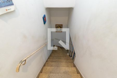 Escada de casa à venda com 2 quartos, 140m² em Vila Paulicéia, São Paulo