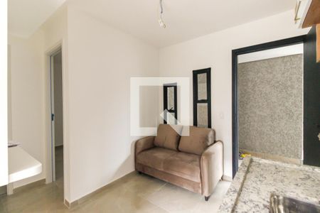 Sala e Cozinha de apartamento para alugar com 2 quartos, 30m² em Guaiaúna, São Paulo