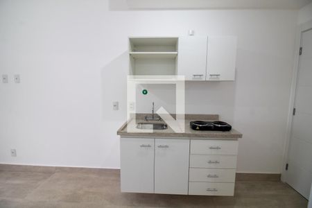 Cozinha de kitnet/studio para alugar com 1 quarto, 27m² em Jardim das Acacias, São Paulo