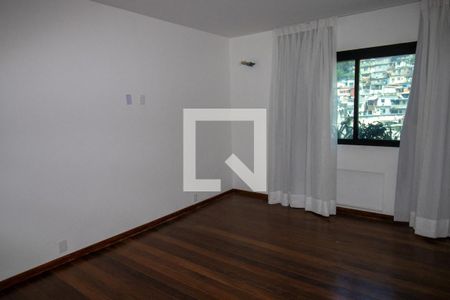 Apartamento à venda com 178m², 4 quartos e 1 vagaQuarto 2
