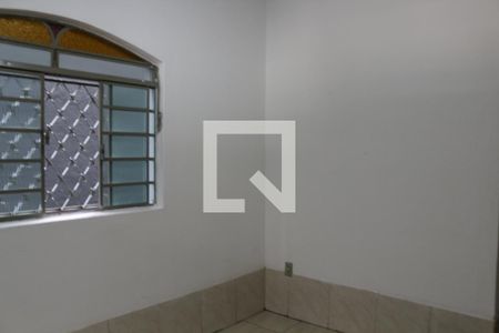 Sala de casa para alugar com 1 quarto, 60m² em Paulo Vi, Belo Horizonte
