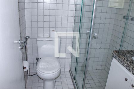 Studio para alugar com 27m², 1 quarto e 1 vaga Studio para alugar com 27m², 1 quarto e 1 vagaBanheiro