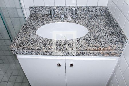 Studio para alugar com 27m², 1 quarto e 1 vaga Studio para alugar com 27m², 1 quarto e 1 vagaBanheiro