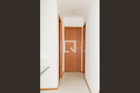Corredor de apartamento à venda com 2 quartos, 50m² em Marechal Hermes, Rio de Janeiro