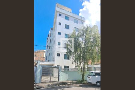 Apartamento para alugar com 102m², 3 quartos e 1 vaga Apartamento para alugar com 102m², 3 quartos e 1 vagaFachada