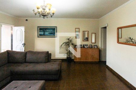 Sala de casa à venda com 3 quartos, 150m² em Jardim Teresa, São Paulo