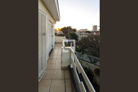 Casa à venda com 150m², 3 quartos e 4 vagasVaranda