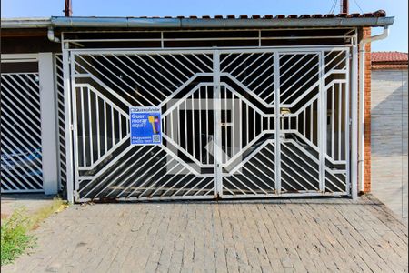 Casa à venda com 134m², 2 quartos e 2 vagasFachada