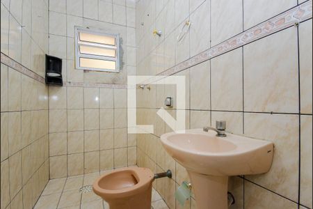 Casa à venda com 134m², 2 quartos e 2 vagasBanheiro Social