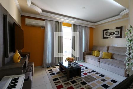 Sala de apartamento à venda com 3 quartos, 180m² em Parque São Vicente, Santo André