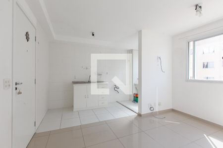 Sala de apartamento para alugar com 2 quartos, 41m² em Jardim Helian, São Paulo