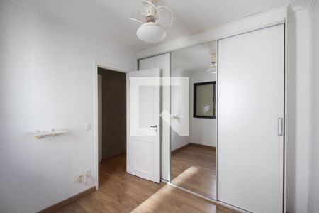 Quarto 1 de apartamento para alugar com 2 quartos, 65m² em Moema, São Paulo