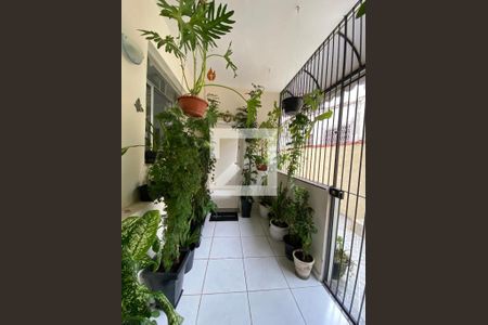 Casa à venda com 93m², 3 quartos e sem vaga Casa à venda com 93m², 3 quartos e sem vagaVaranda