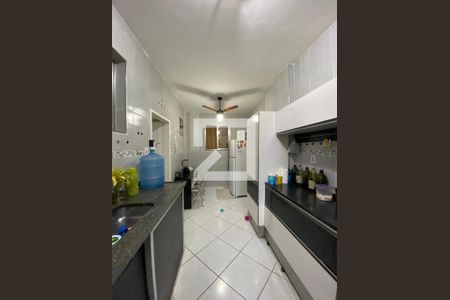 Casa à venda com 93m², 3 quartos e sem vaga Casa à venda com 93m², 3 quartos e sem vagaCozinha