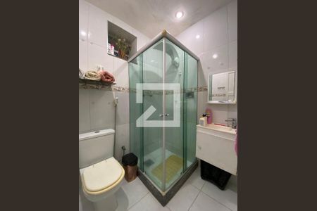 Casa à venda com 93m², 3 quartos e sem vaga Casa à venda com 93m², 3 quartos e sem vagaBanheiro