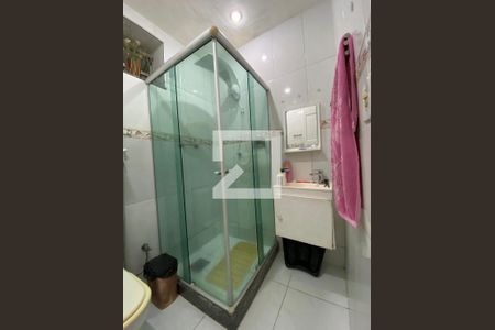 Casa à venda com 93m², 3 quartos e sem vaga Casa à venda com 93m², 3 quartos e sem vagaBanheiro