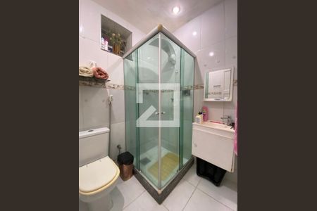 Casa à venda com 93m², 3 quartos e sem vaga Casa à venda com 93m², 3 quartos e sem vagaBanheiro