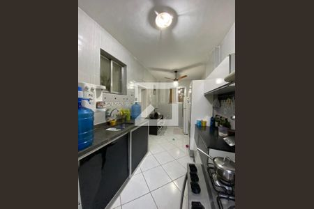 Casa à venda com 93m², 3 quartos e sem vaga Casa à venda com 93m², 3 quartos e sem vagaCozinha