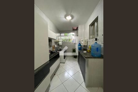 Casa à venda com 93m², 3 quartos e sem vaga Casa à venda com 93m², 3 quartos e sem vagaCozinha