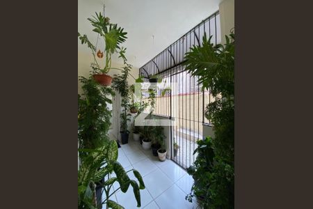 Casa à venda com 93m², 3 quartos e sem vaga Casa à venda com 93m², 3 quartos e sem vagaVaranda