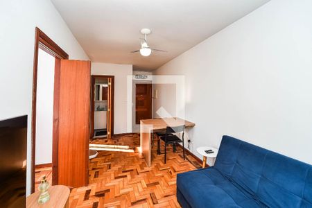 Sala de apartamento para alugar com 1 quarto, 39m² em Vila Ipiranga, Porto Alegre