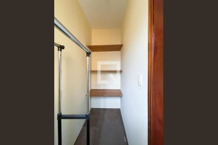 Closet - Quarto 1 de casa de condomínio para alugar com 3 quartos, 100m² em Paulicéia, São Bernardo do Campo