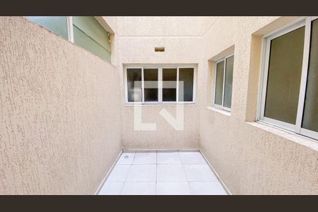 Vista Sala/Cozinha de apartamento para alugar com 1 quarto, 40m² em Vila Sao Pedro, Santo André