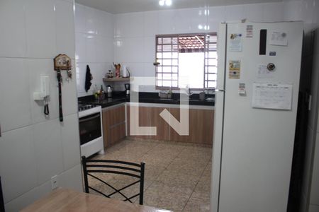 Casa para alugar com 144m², 3 quartos e 3 vagasCozinha