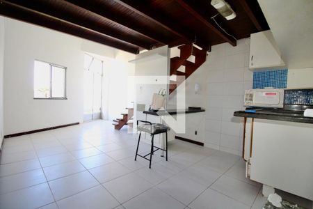 Sala/Cozinha de apartamento para alugar com 2 quartos, 60m² em Acupe de Brotas, Salvador