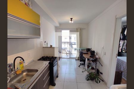 Cozinha  de apartamento à venda com 1 quarto, 28m² em Vila Romana, São Paulo