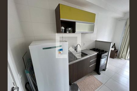 Sala/Cozinha de apartamento para alugar com 1 quarto, 28m² em Vila Romana, São Paulo
