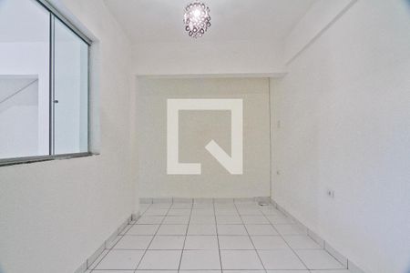 Sala de apartamento para alugar com 2 quartos, 70m² em Parque Peruche, São Paulo