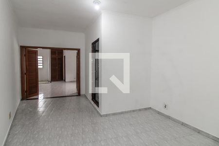 Casa para alugar com 3 quartos, 370m² em Cangaiba, São Paulo