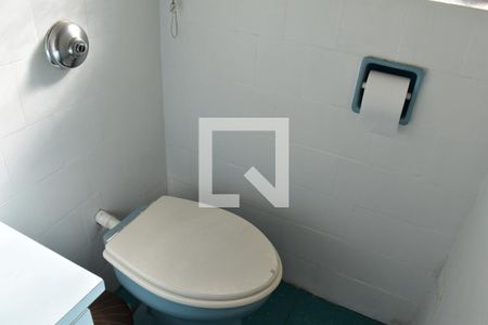 Banheiro de apartamento para alugar com 1 quarto, 100m² em Vila Izabel, Curitiba