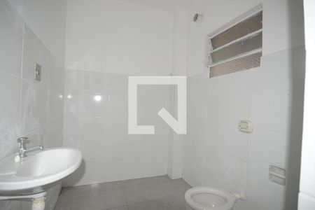 Banheiro de kitnet/studio para alugar com 1 quarto, 45m² em Liberdade, São Paulo