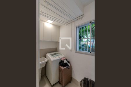 Apartamento à venda com 57m², 2 quartos e 1 vaga Apartamento à venda com 57m², 2 quartos e 1 vagaÁrea de Serviço
